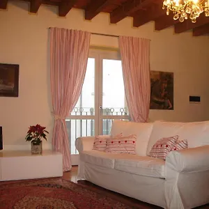 Apartment A Casa Di Andrea, Mantova